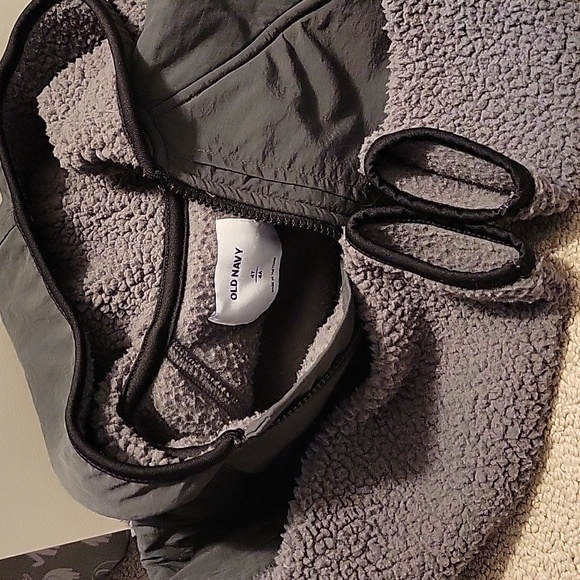 2 full zipper sweaters - Picture 5 of 5